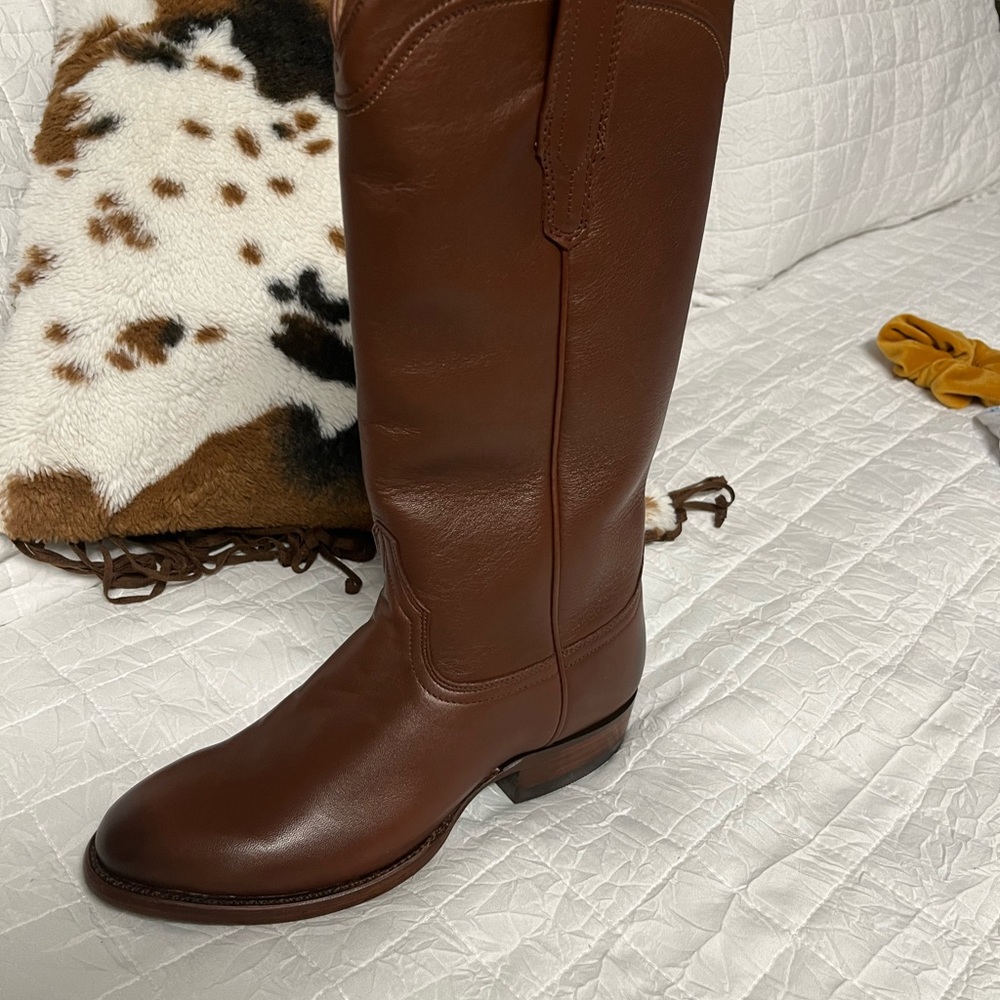 Brand new never used, brown 5.5B - Picture 2 of 3
